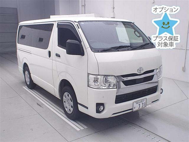 TOYOTA HIACE — фото