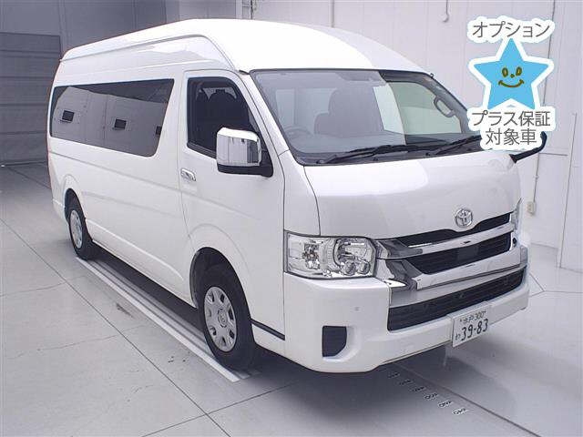 TOYOTA HIACE — фото