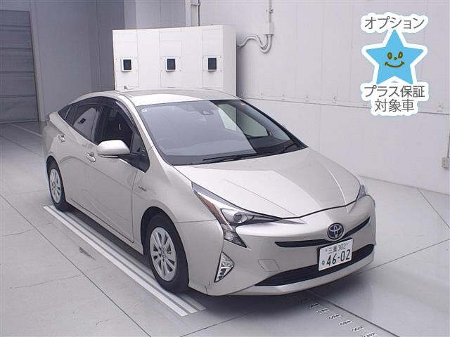 TOYOTA PRIUS — фото