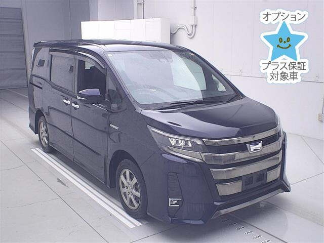 TOYOTA NOAH — фото