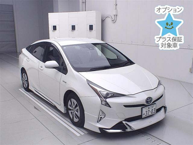 TOYOTA PRIUS — фото