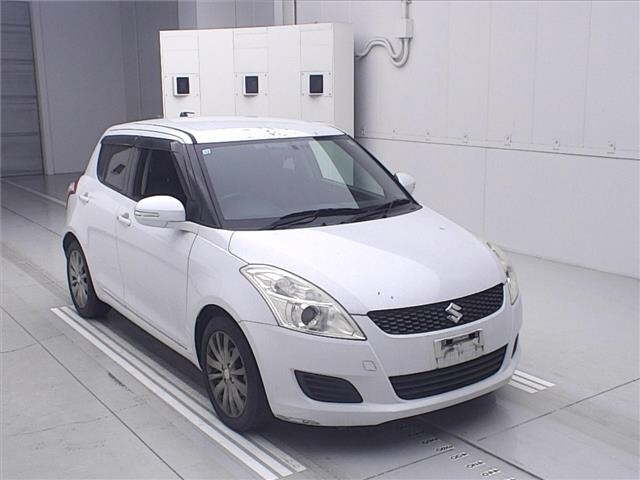 SUZUKI SWIFT — фото