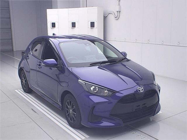 TOYOTA YARIS — фото