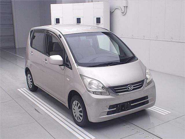 DAIHATSU MOVE — фото