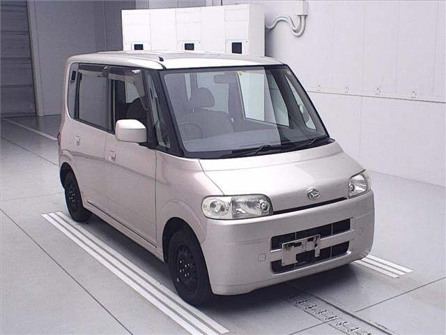 DAIHATSU TANTO — фото
