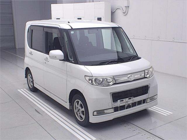 DAIHATSU TANTO — фото