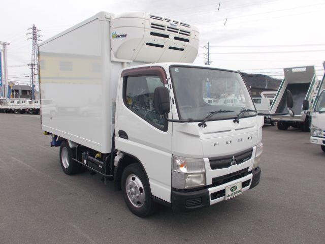 MITSUBISHI CANTER — фото