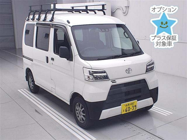 TOYOTA PIXIS — фото