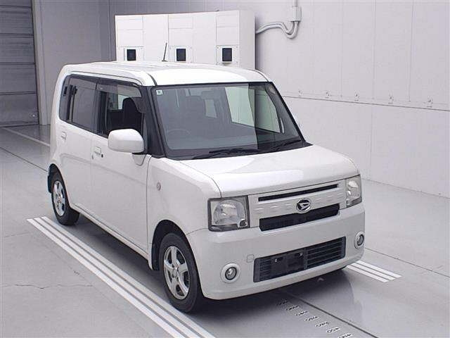 DAIHATSU MOVE — фото