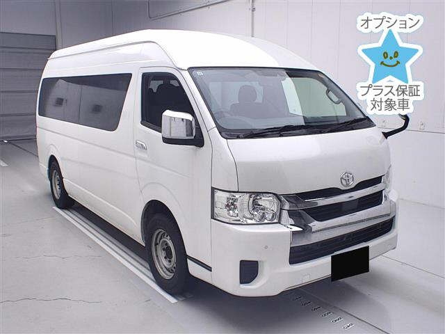 TOYOTA HIACE — фото