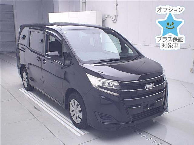TOYOTA NOAH — фото