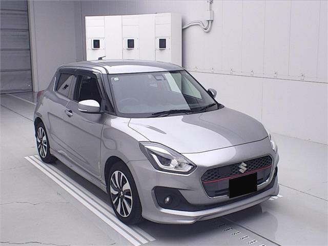 SUZUKI SWIFT — фото