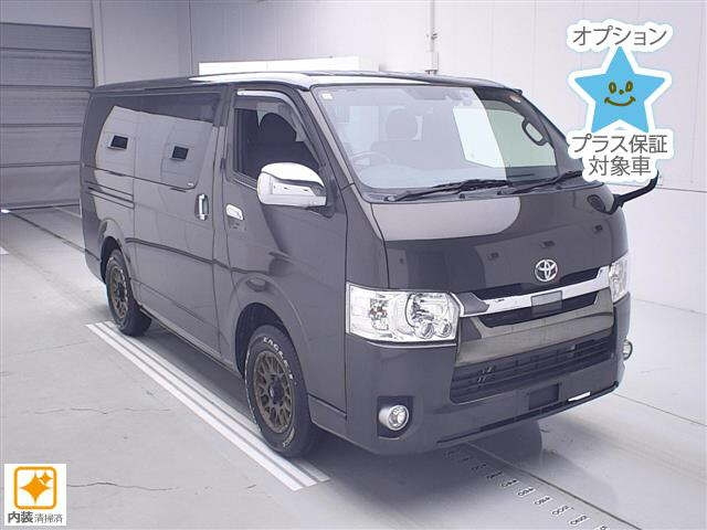 TOYOTA HIACE — фото