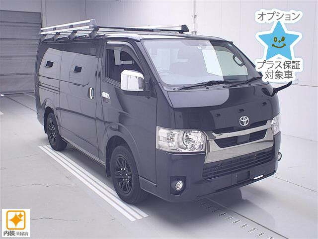 TOYOTA HIACE — фото