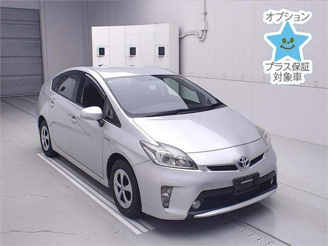 TOYOTA PRIUS — фото