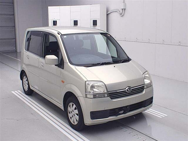 DAIHATSU MOVE — фото