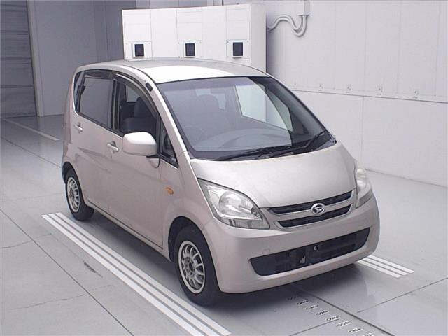 DAIHATSU MOVE — фото