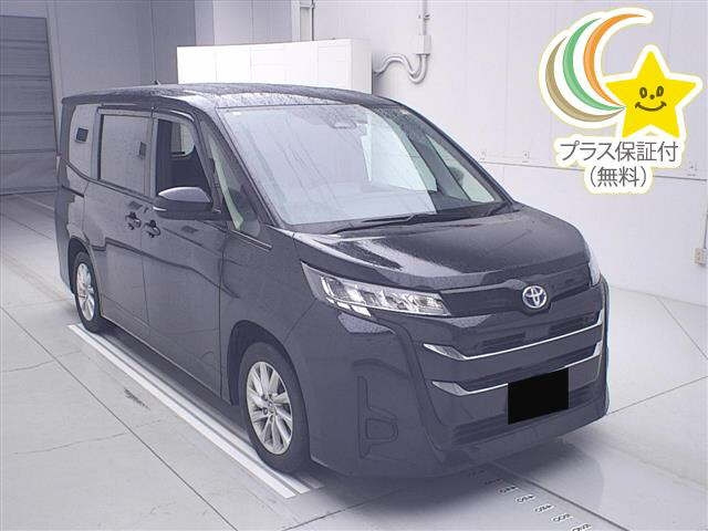 TOYOTA NOAH — фото