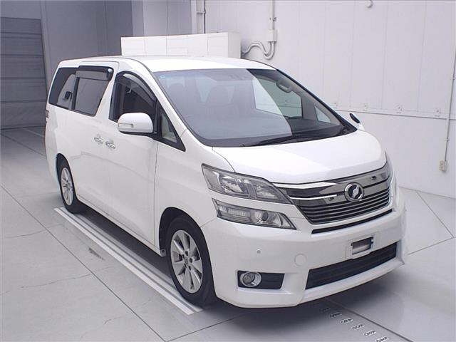 TOYOTA VELLFIRE — фото