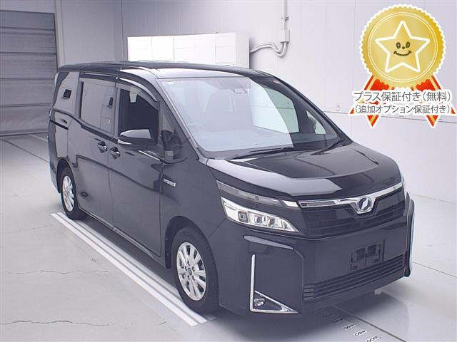 TOYOTA VOXY — фото