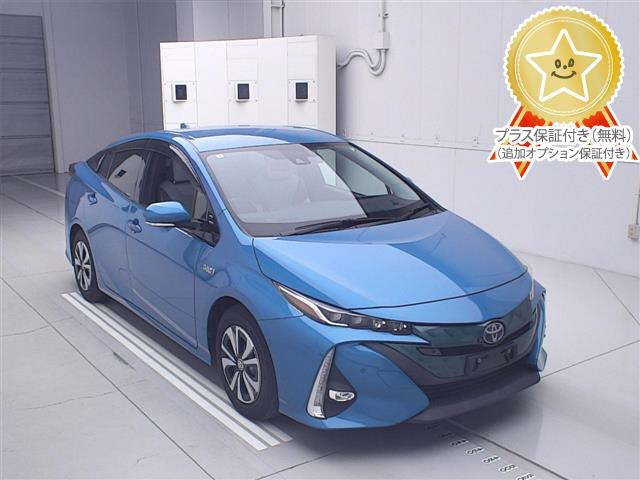 TOYOTA PRIUS — фото