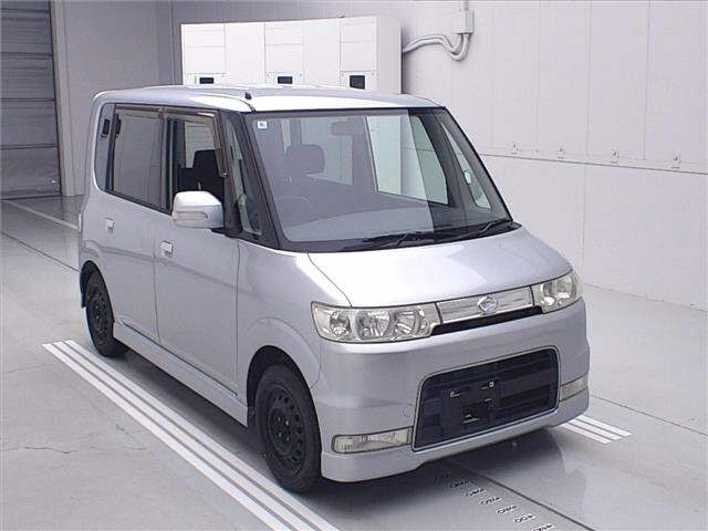 DAIHATSU TANTO — фото