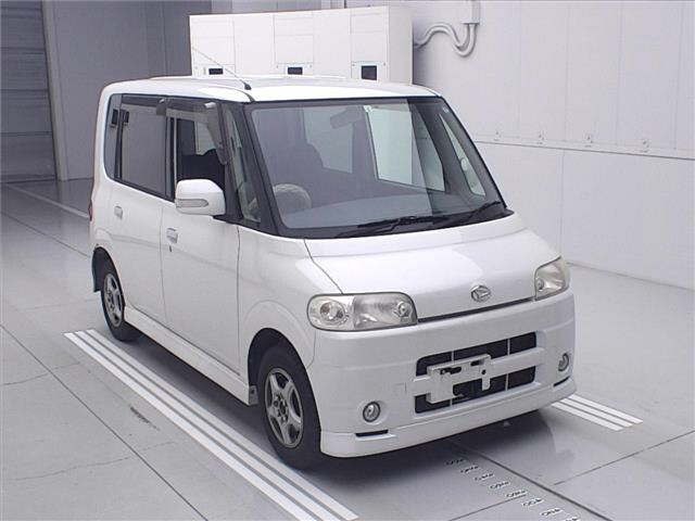 DAIHATSU TANTO — фото