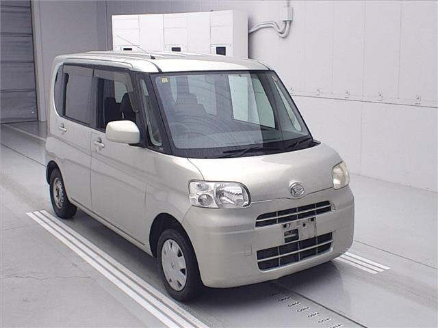 DAIHATSU TANTO — фото