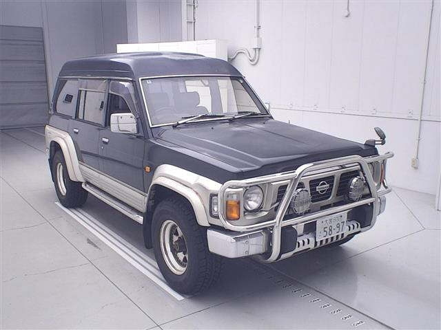 NISSAN SAFARI — фото