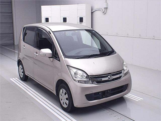 DAIHATSU MOVE — фото