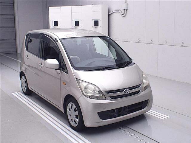 DAIHATSU MOVE — фото