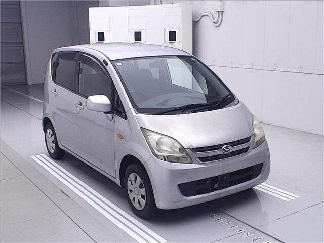 DAIHATSU MOVE — фото