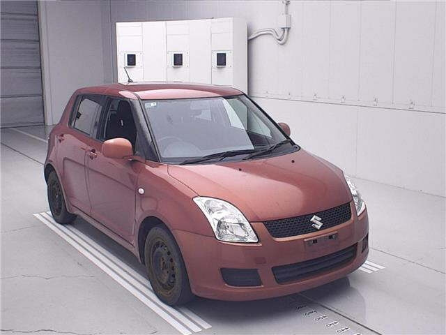 SUZUKI SWIFT — фото