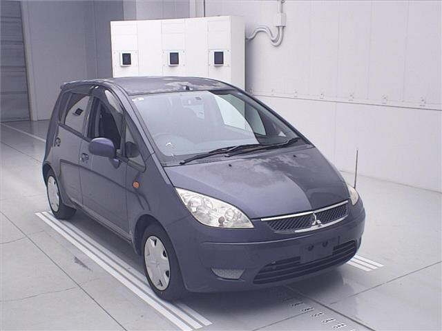 MITSUBISHI COLT — фото