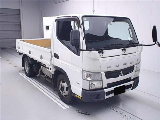 MITSUBISHI CANTER — фото
