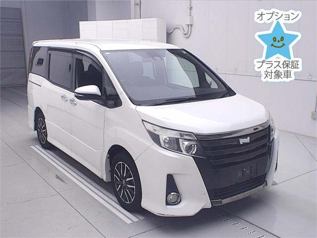 TOYOTA NOAH — фото