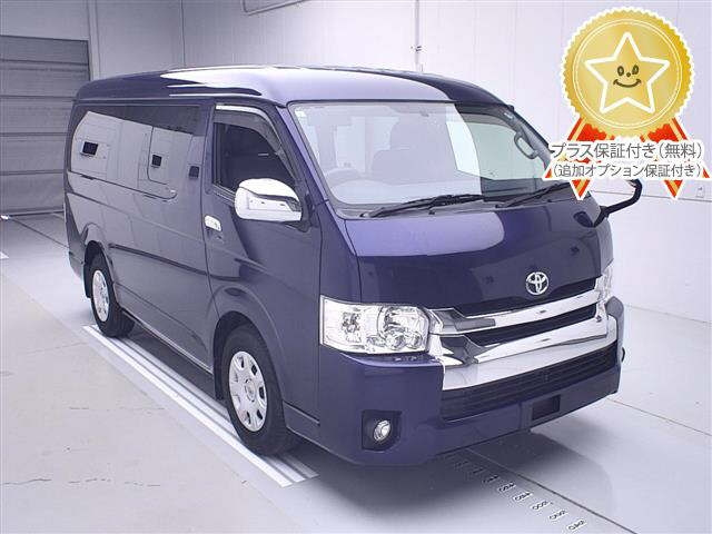 TOYOTA HIACE — фото