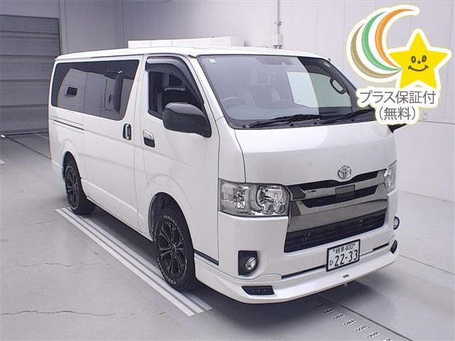 TOYOTA HIACE — фото