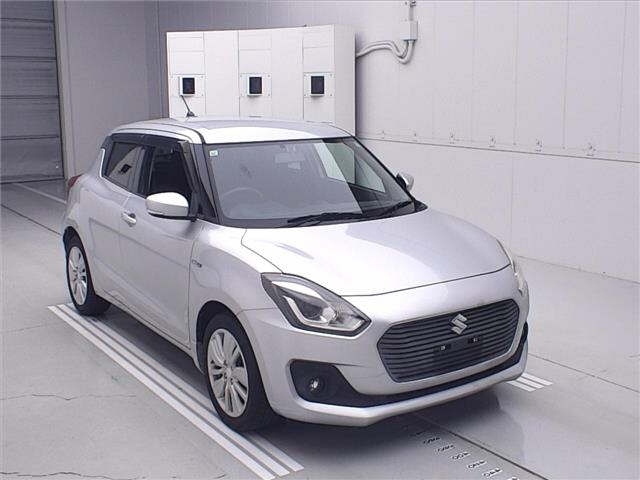 SUZUKI SWIFT — фото