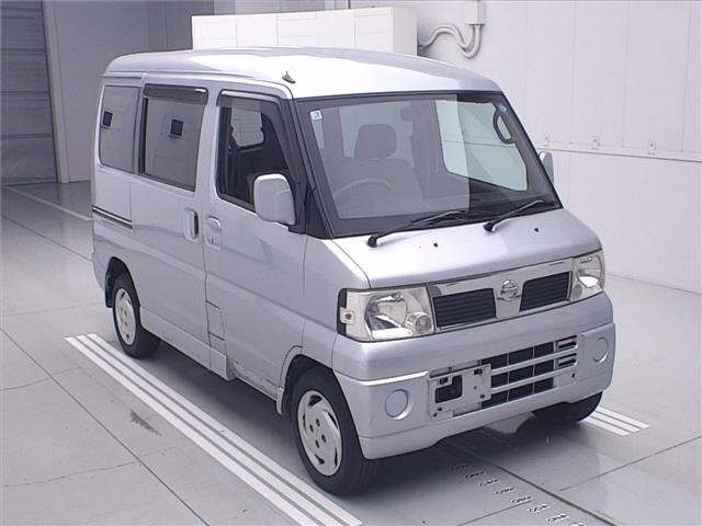 NISSAN CLIPPER — фото