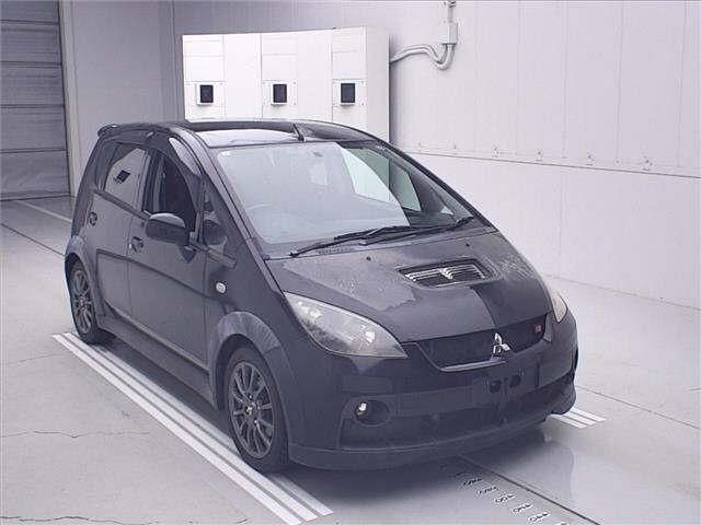 MITSUBISHI COLT — фото