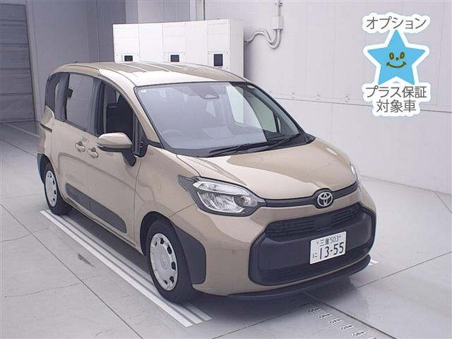 TOYOTA SIENTA — фото
