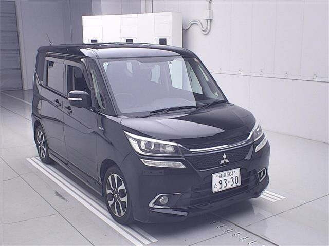 MITSUBISHI DELICA — фото
