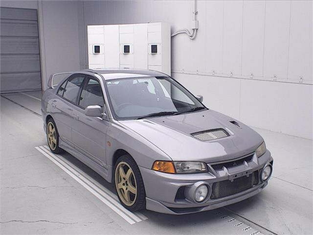 MITSUBISHI LANCER — фото