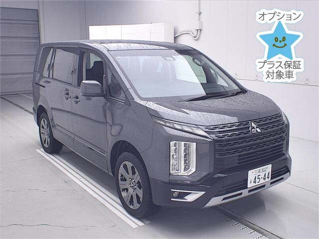 MITSUBISHI DELICA — фото