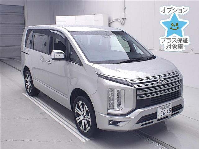 MITSUBISHI DELICA — фото