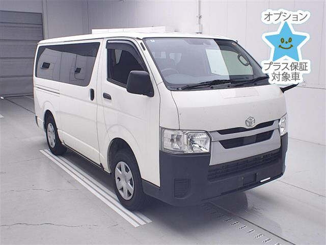 TOYOTA HIACE — фото