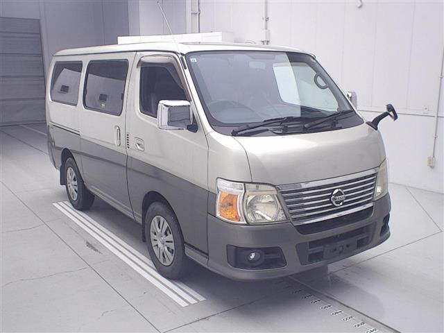 NISSAN CARAVAN — фото