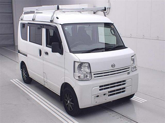 NISSAN CLIPPER — фото