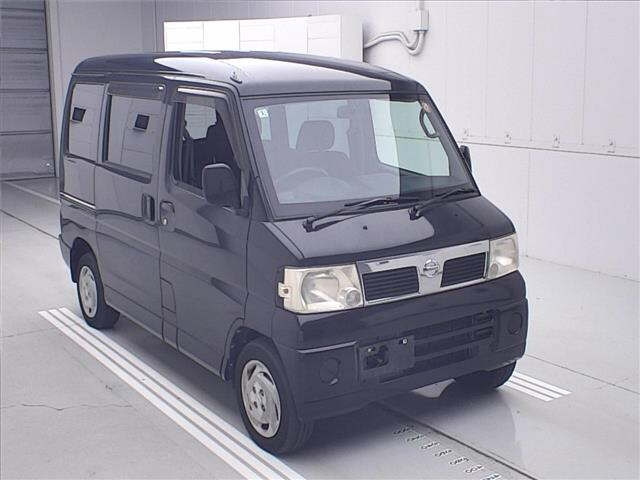 NISSAN CLIPPER — фото